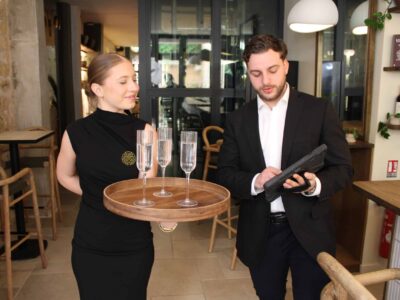 IMG 2266 1 scaled 1. Quels services propose Alpha Holding ?